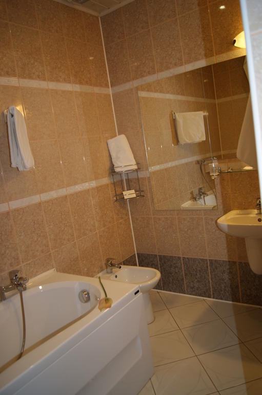 Hotel Restauracja Tawerna Гливице Стая снимка