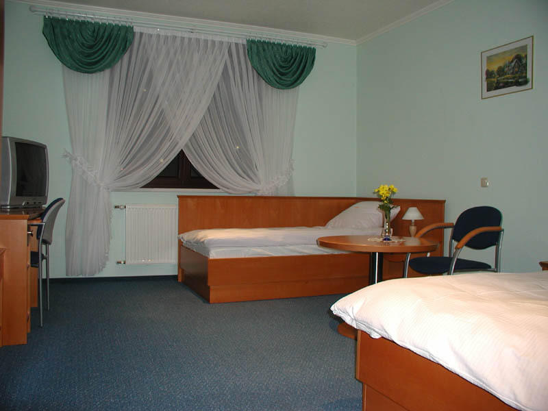 Hotel Restauracja Tawerna Гливице Екстериор снимка