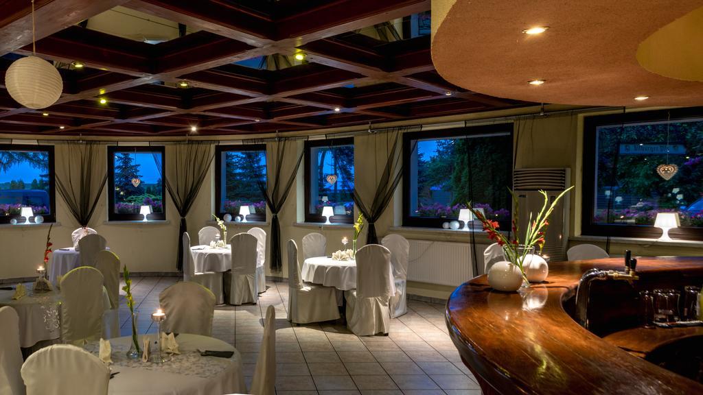 Hotel Restauracja Tawerna Гливице Екстериор снимка