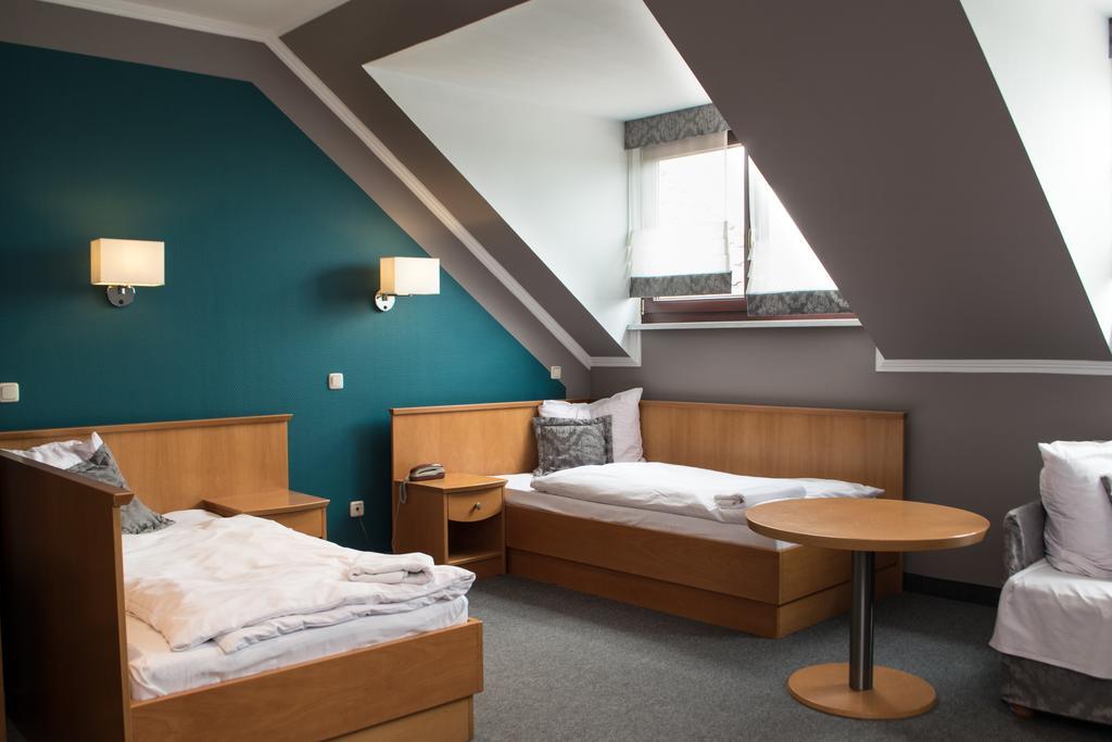 Hotel Restauracja Tawerna Гливице Екстериор снимка