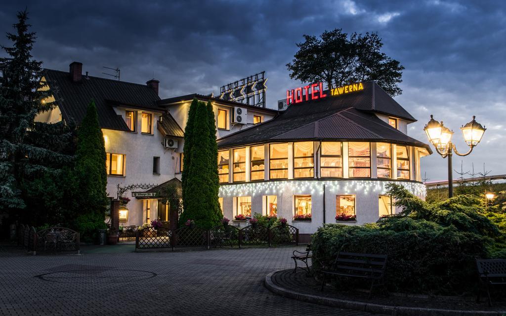 Hotel Restauracja Tawerna Гливице Екстериор снимка