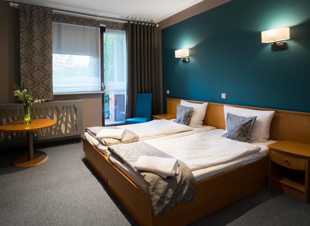 Hotel Restauracja Tawerna Гливице Екстериор снимка