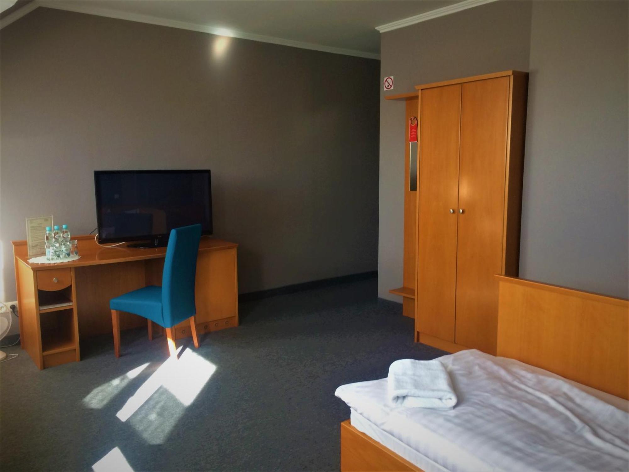 Hotel Restauracja Tawerna Гливице Екстериор снимка